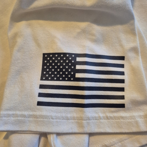 Under Armour mens's size XL loose fitting white short sleeve shirt USA logo GUC - Picture 5 of 5